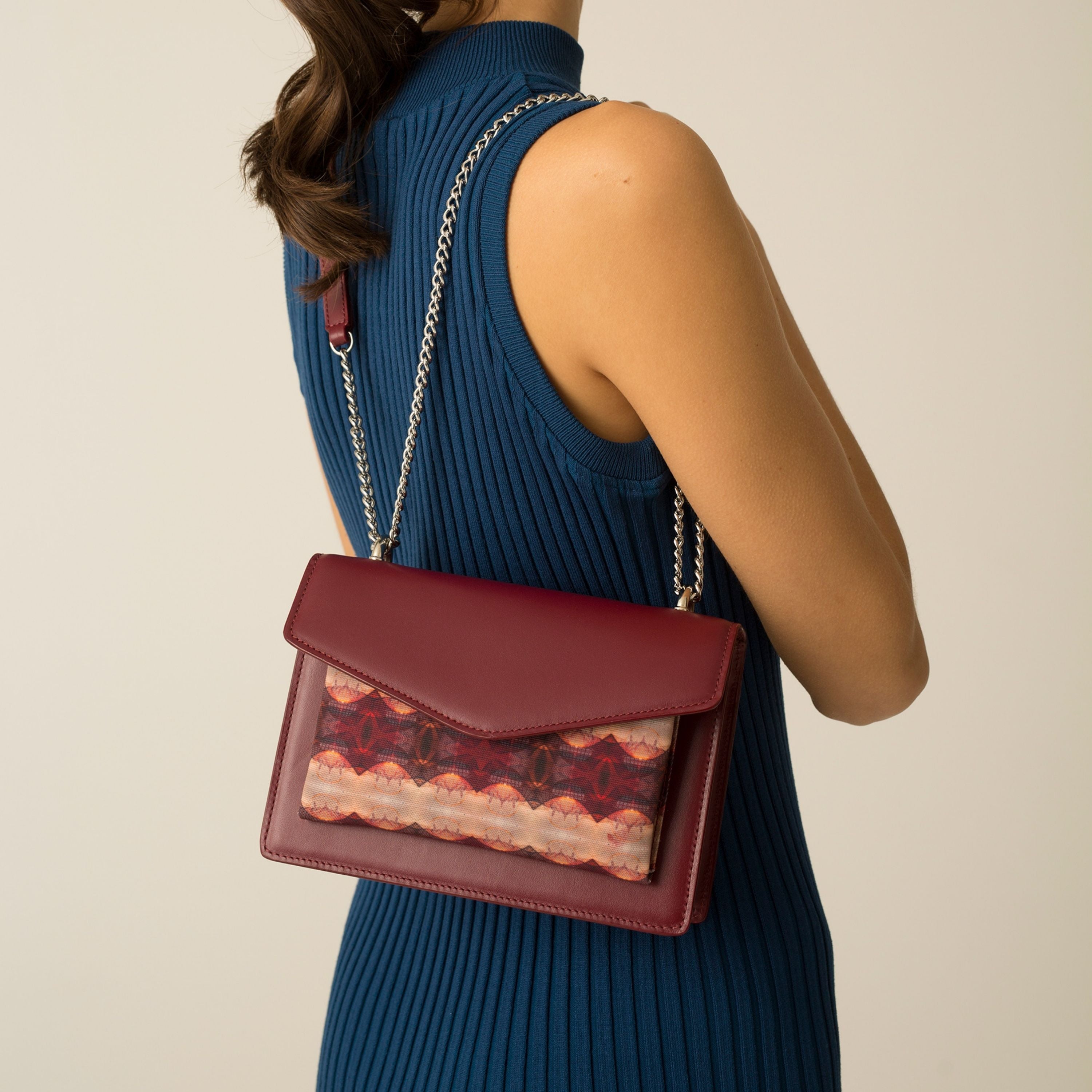 Apis Mellifica Shoulder Bag