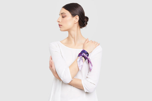How to wear your 45x45cm silk scarf